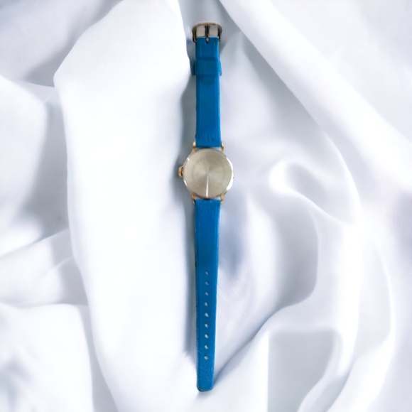 Vintage Disney Donald Duck Watch - Birthday Commemorative Edition Watch - Picture 5 of 10